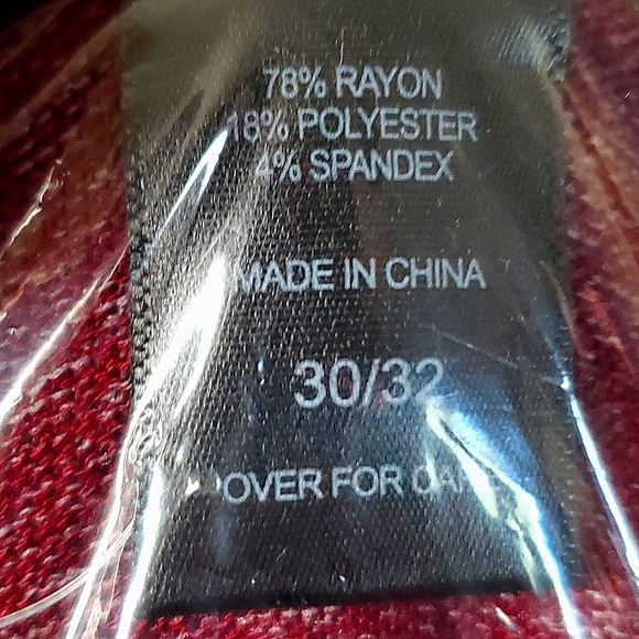 COZY & SEXY ☆ FAUX WRAP ☆ WINE BELTED JUMPSUIT ☆ 5x ☆ NWT - Picture 6 of 8